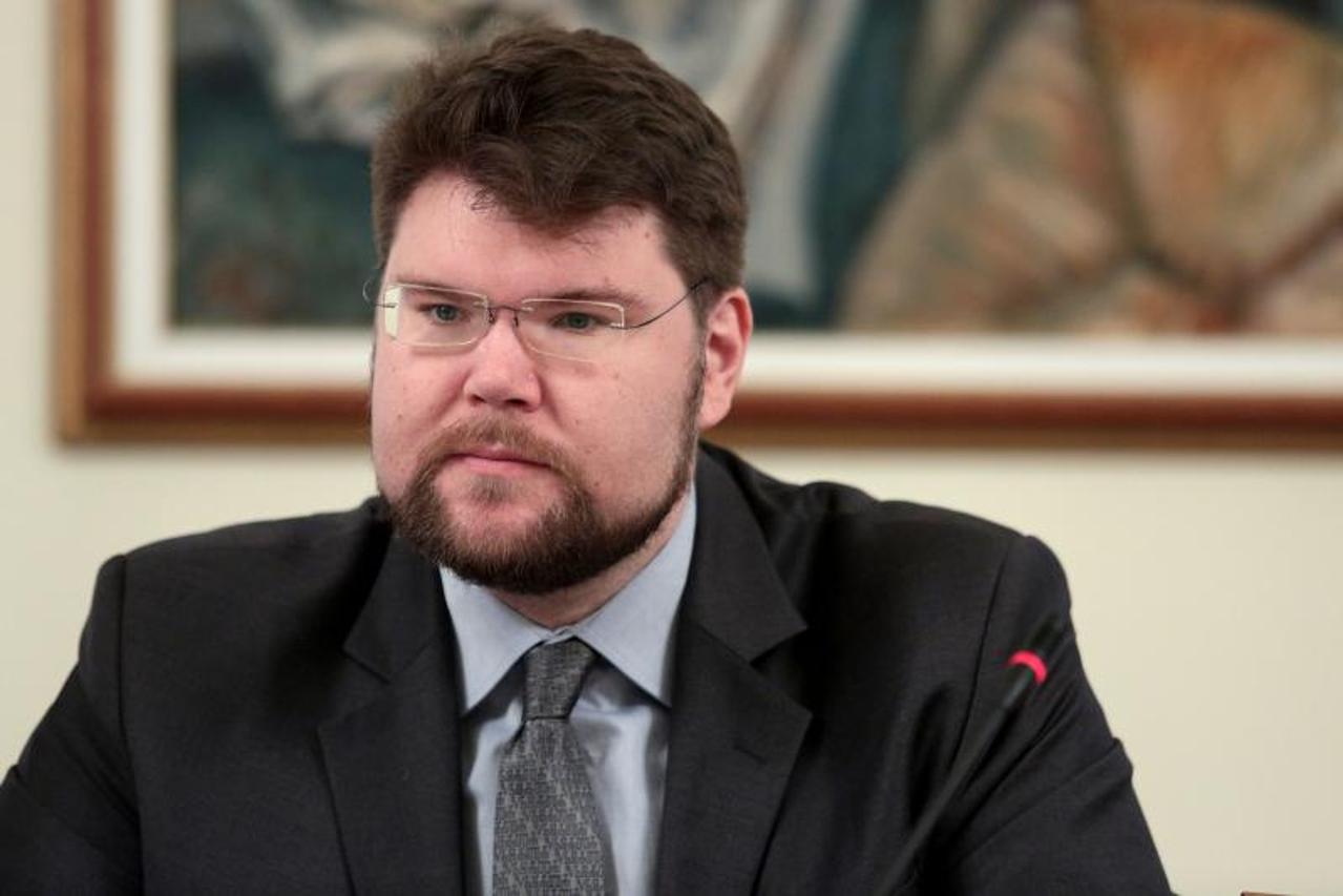 Peđa Grbin 