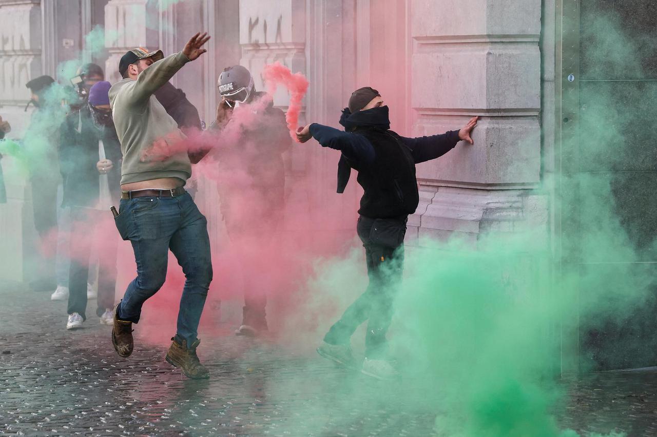 Farmers rally in a large-scale protest in Brussels as leaders meet in EU summit