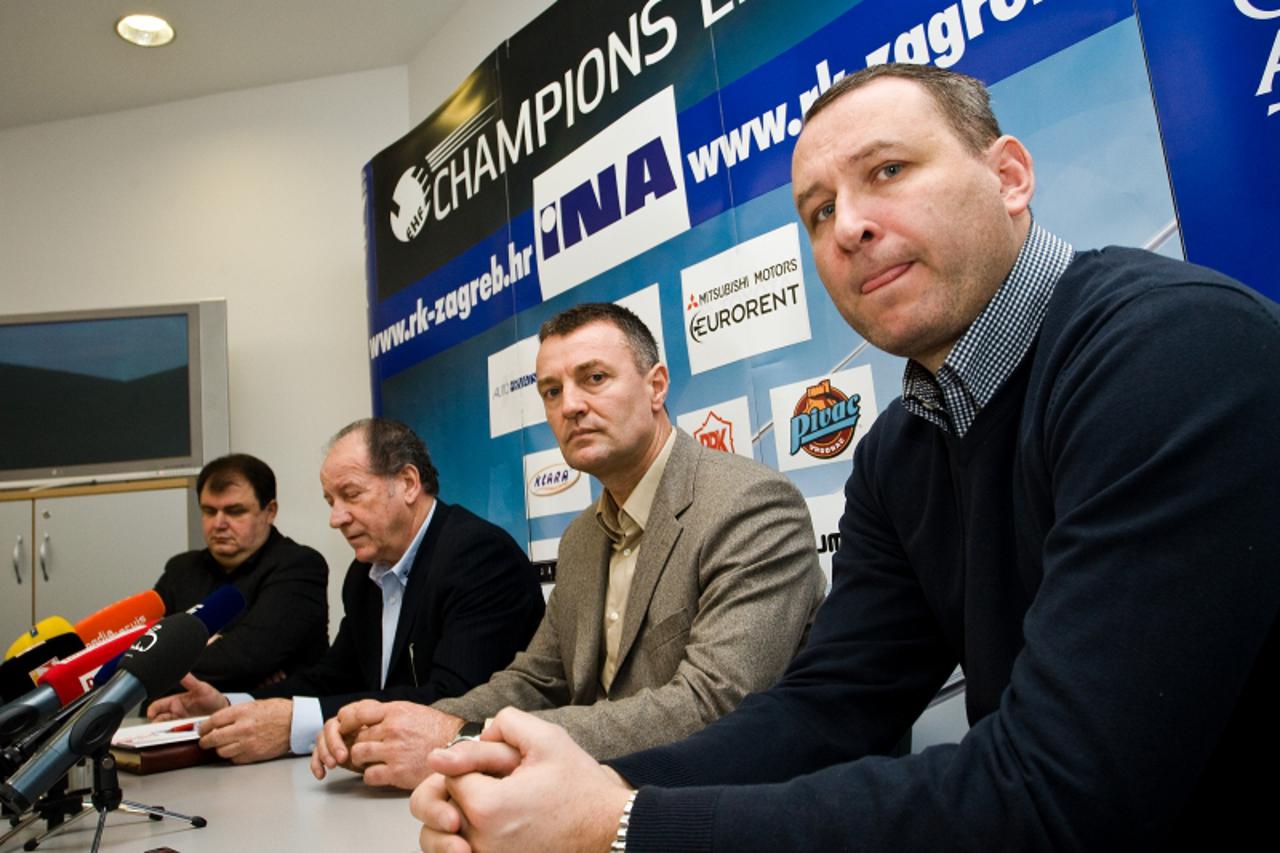 \'02.02.2011., Zagreb, Dom sportova,  U prostorijama RK Zagreb odrzana je konferencija za novinare povodom izbora novog trenera RK Zagreb, Ivice Obrvana te smjenjivanja starog Nenada Kljaica. Zoran Go