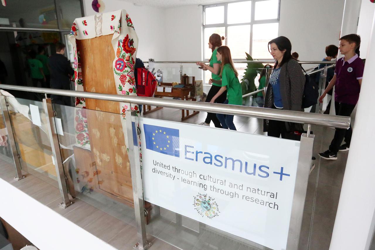 Zagreb: U?enici iz Poljske, ?eške i Slova?ke posjetili OŠ Odra u sklopu projekta Erasmus plus