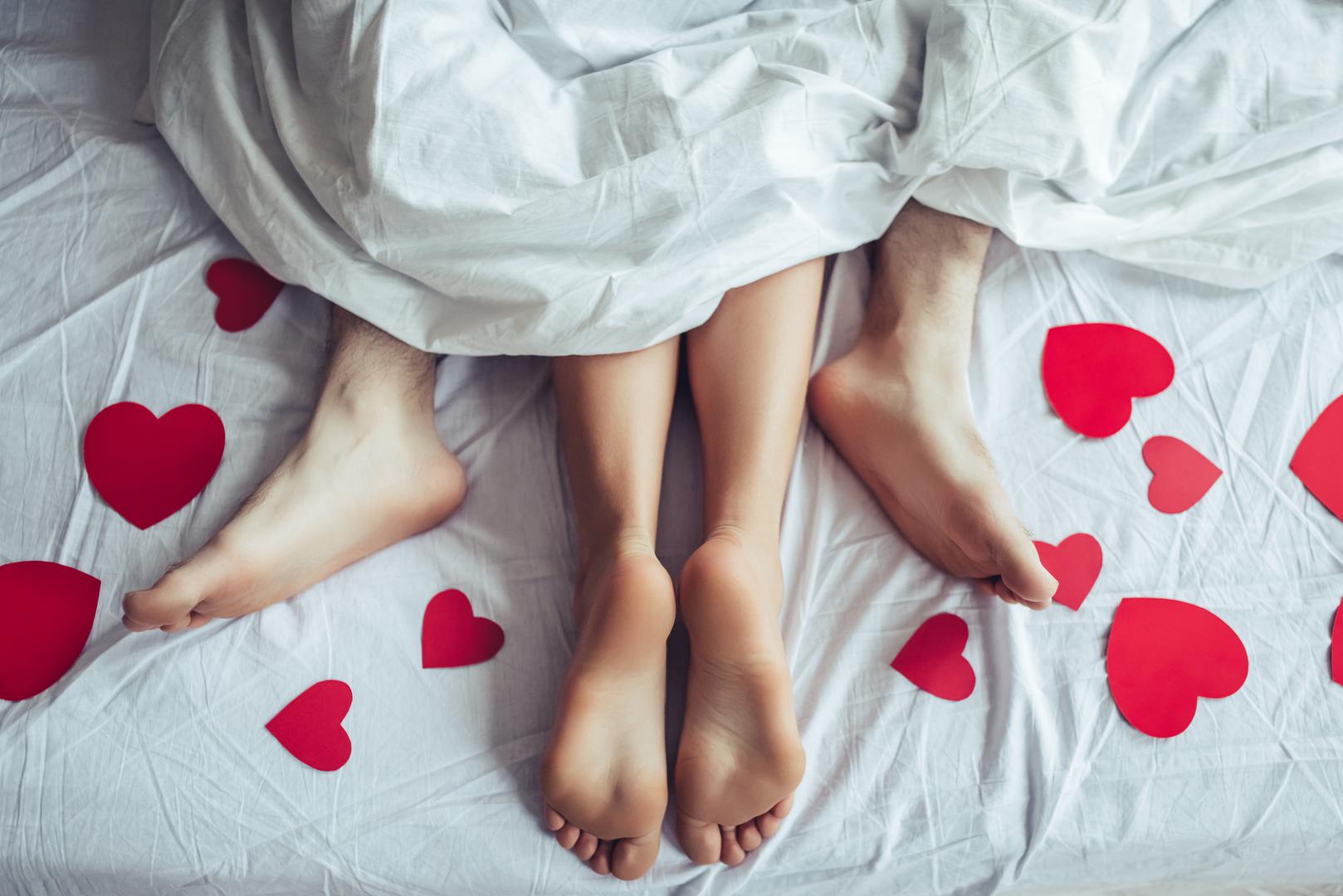 Kraći ciklusi -  Kod žena s kraćim ciklusima u trajanju od 21 do 24 dana, može doći do oplodnje i prilikom seksa tijekom mjesečnice ili odmah nakon krvarenja jer spermiji mogu preživjeti od tri do pet dana u tijelu žene. 