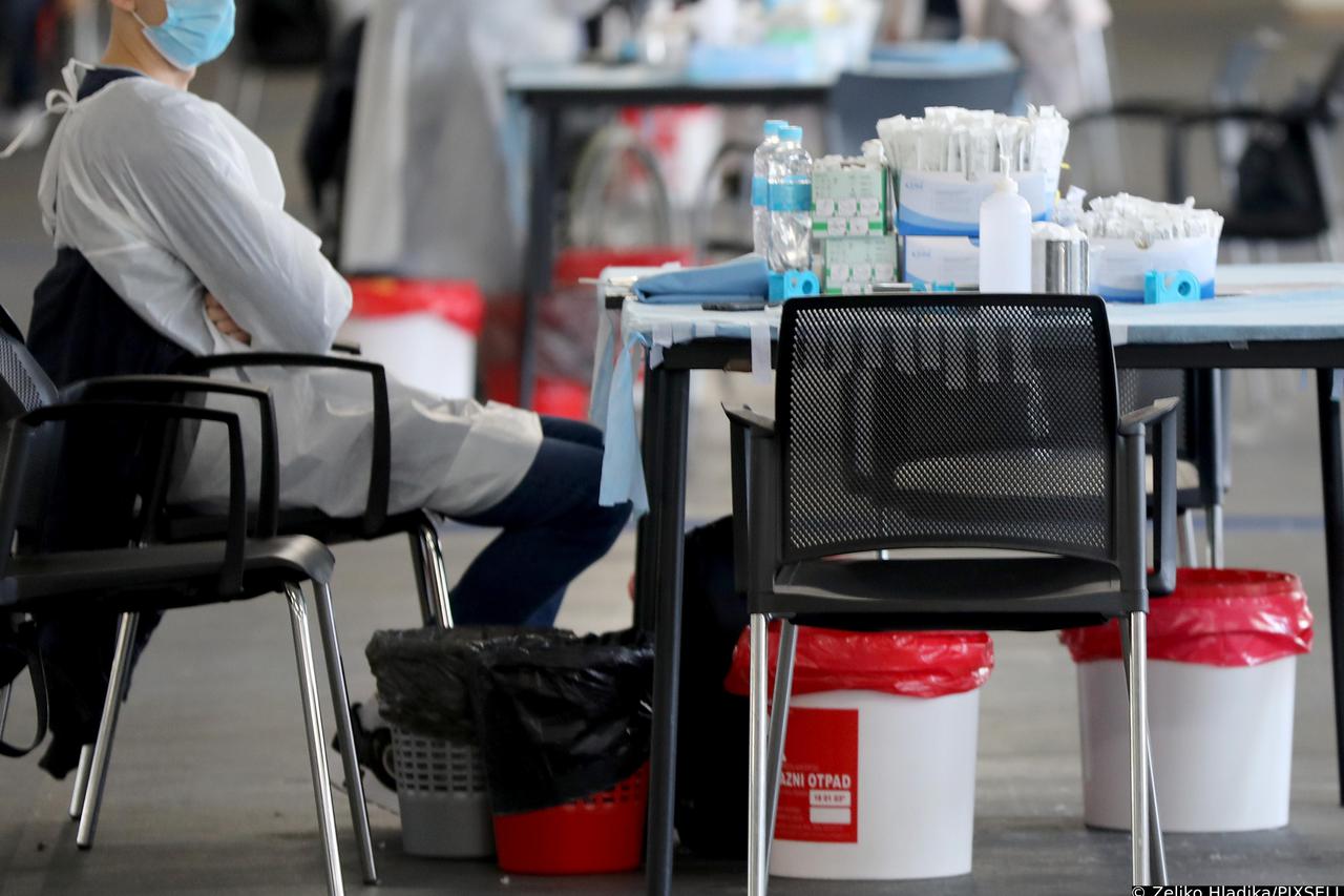 Na Zagrebačkom velesajmu nema interesa za cijepljenje trećom dozom protiv COVID-a