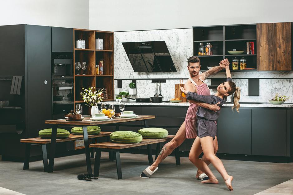 Ponuda trgovina Möbel Land i Tepih centar