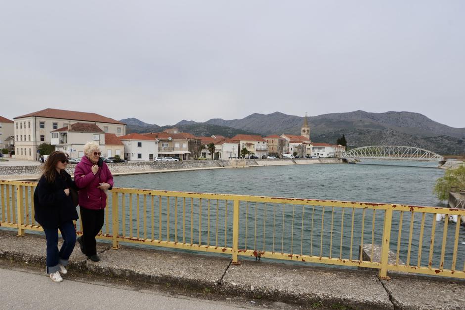 Opuzen: Turistička patrola