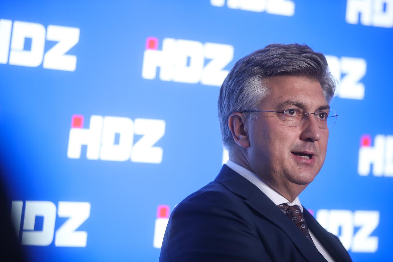 Zagreb: Andrej Plenković dao izjavu nakon Sjednice šireg Predsjedništva HDZ-a