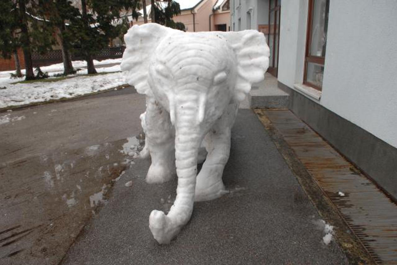 slon od snijega (1)