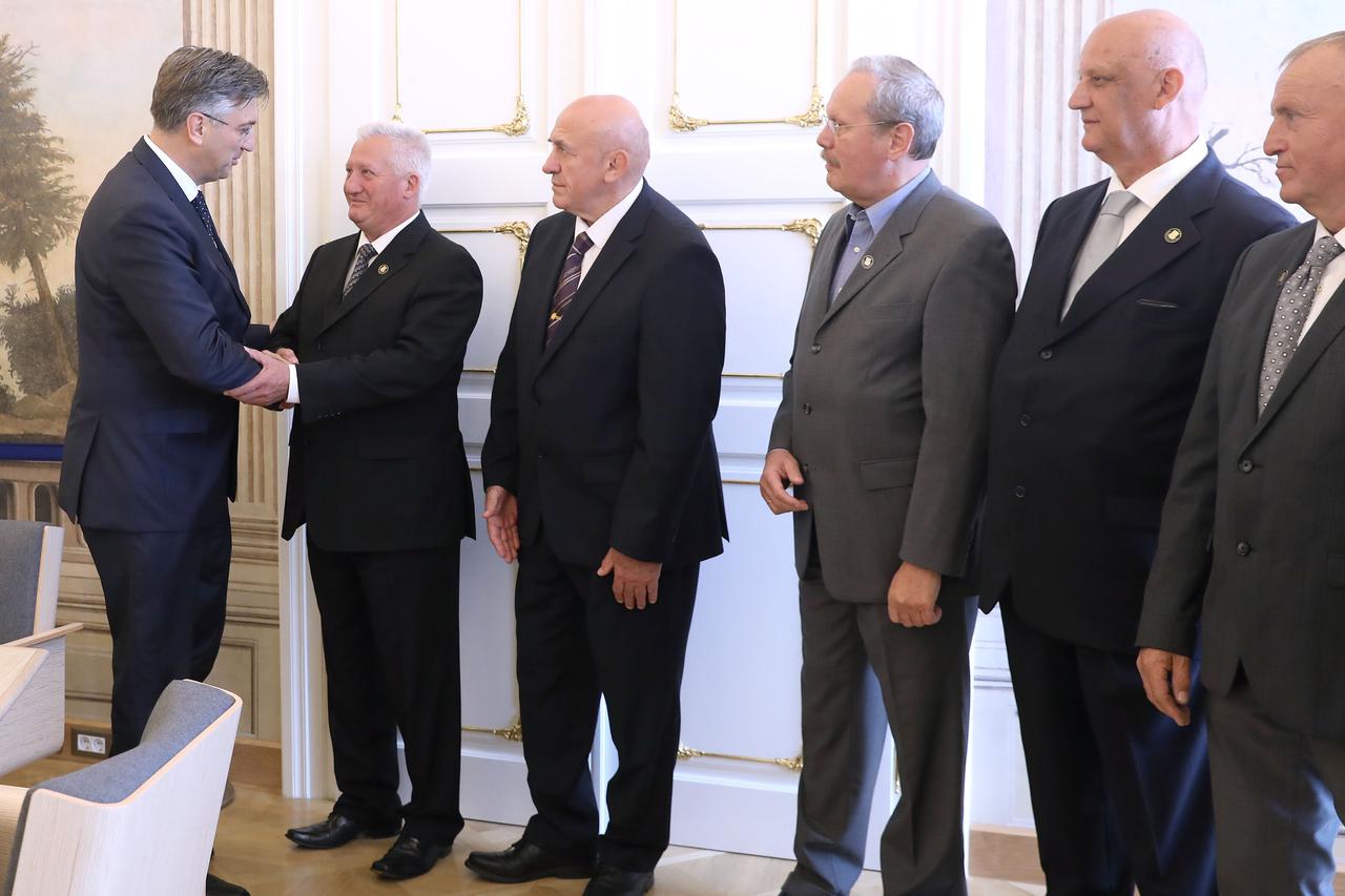 Zagreb: Plenković u Banskim dvorima primio predstavnike Hrvatskog  generalskog zbora