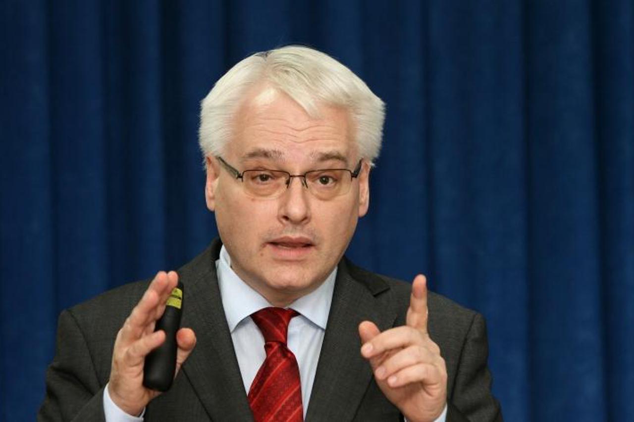 '19.12.2012., Osijek - Na Umjetnickoj akademiji predsjednik Ivo Josipovic odrzao je predavanje studentima na temu Glazba i politika. Photo: Marko Mrkonjic/PIXSELL'