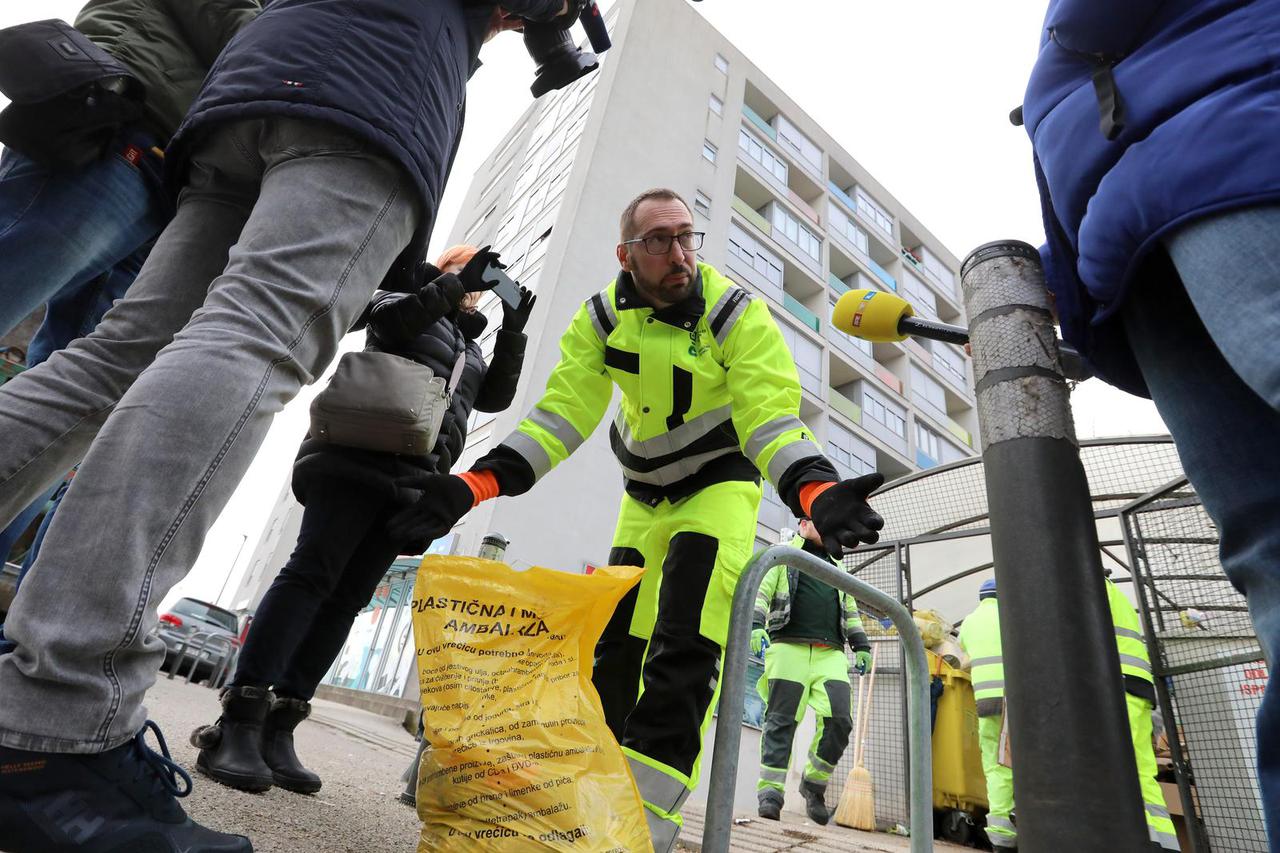 Zagreb: Gradonačelnik Tomašević s radnicima Čistoće skupljao nakupljeni otpad