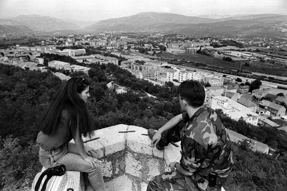 Knin: Ulice grada živnule nakon vojno-redarstvene akcije Oluja, 15.08.1995.