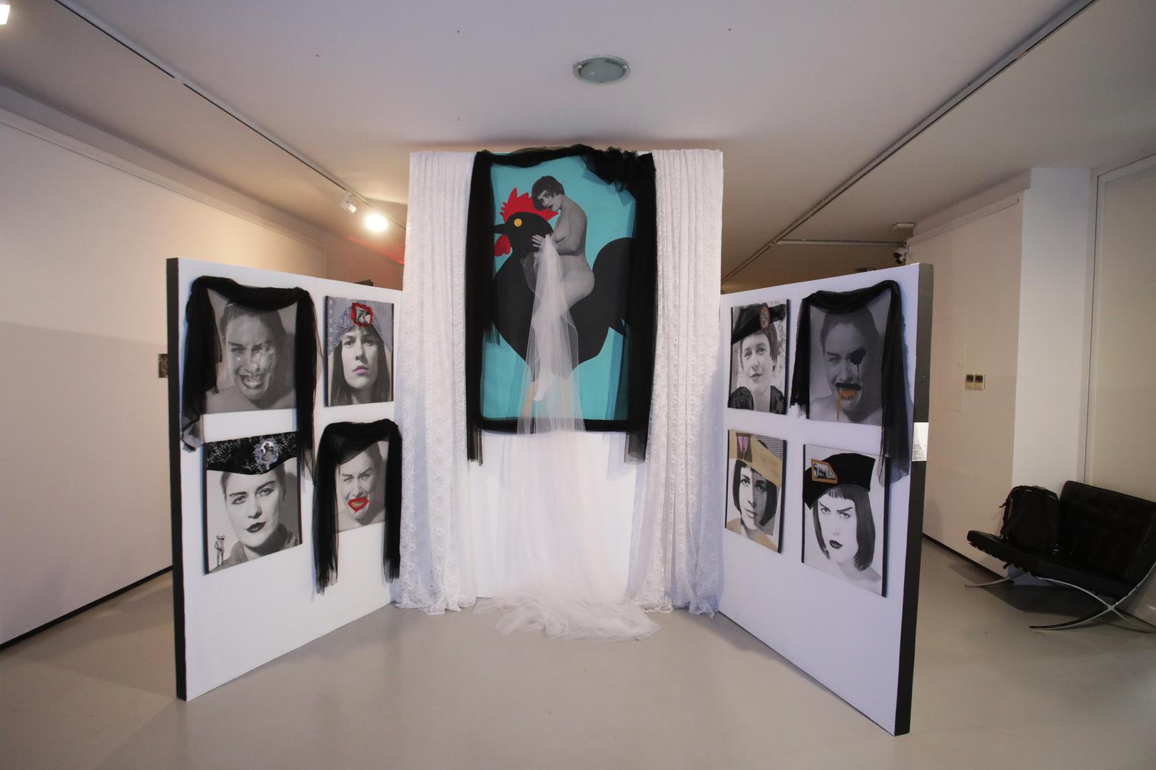 Kako je istaknula Oroshi, izložba je zamišljena kao antiretrospektiva, jer su pri postavljanju izložbe "gledali na opus Vlaste Delimar na način da ga ne zatvaramo, kao živi opus".

"Njezini radovi danas kao i prije 40 ili 50 godina jednakom snagom progovaraju o temama koje su danas ponovno dosta relevantne, a ona svojim tijelom, seksualnošću, starenjem ili propitivanjem starenja, gledanjem u javni prostor kroz ranjivost, ljubav i humor ponovno aktualizira zanimljive elemente reakcije", rekla je Oroshi. Dodala je i kako nam "antiretrospektiva omogućuje da radove čitamo kroz povratke, kroz nova čitanja i kroz nekakve nove intenzitete"