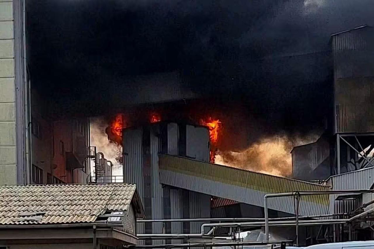 Požar u Petrokemiji