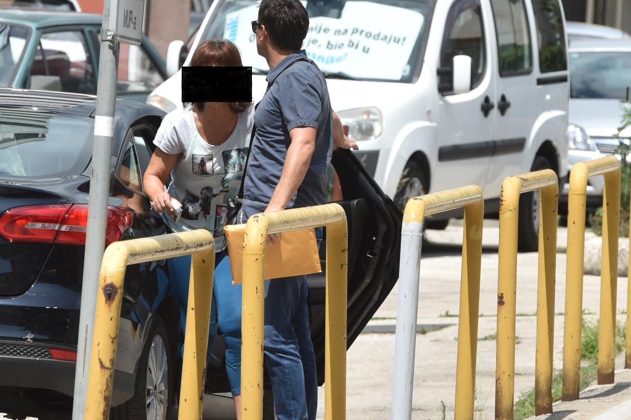 Privođenje osumnjičene za podmetanje požara