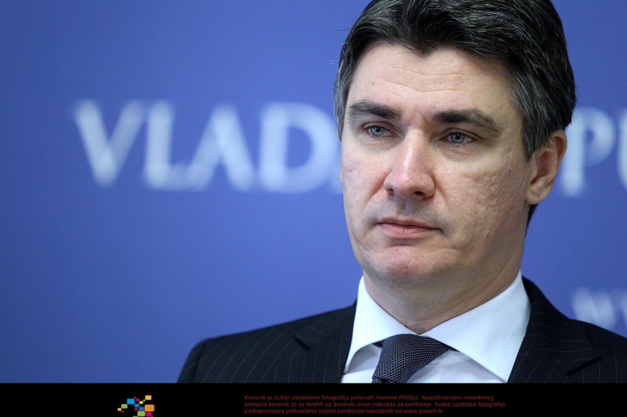 '30.09.2012., Zagreb - Predsjednik Vlade Republike Hrvatske Zoran Milanovic dao je izjavu za novinare povodom smrti predsjednika Hrvatskoga sabora Borisa Sprema.  Photo: Goran Stanzl/PIXSELL'