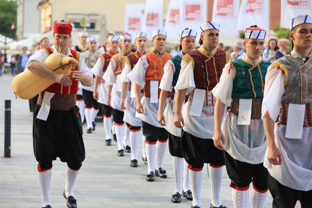 Vukovar: Održana turistička manifestacija "Svi zaJedno Hrvatsko Naj" 
