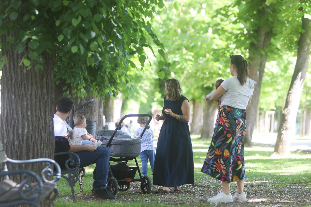 Karlovac: Nedjelja u parku