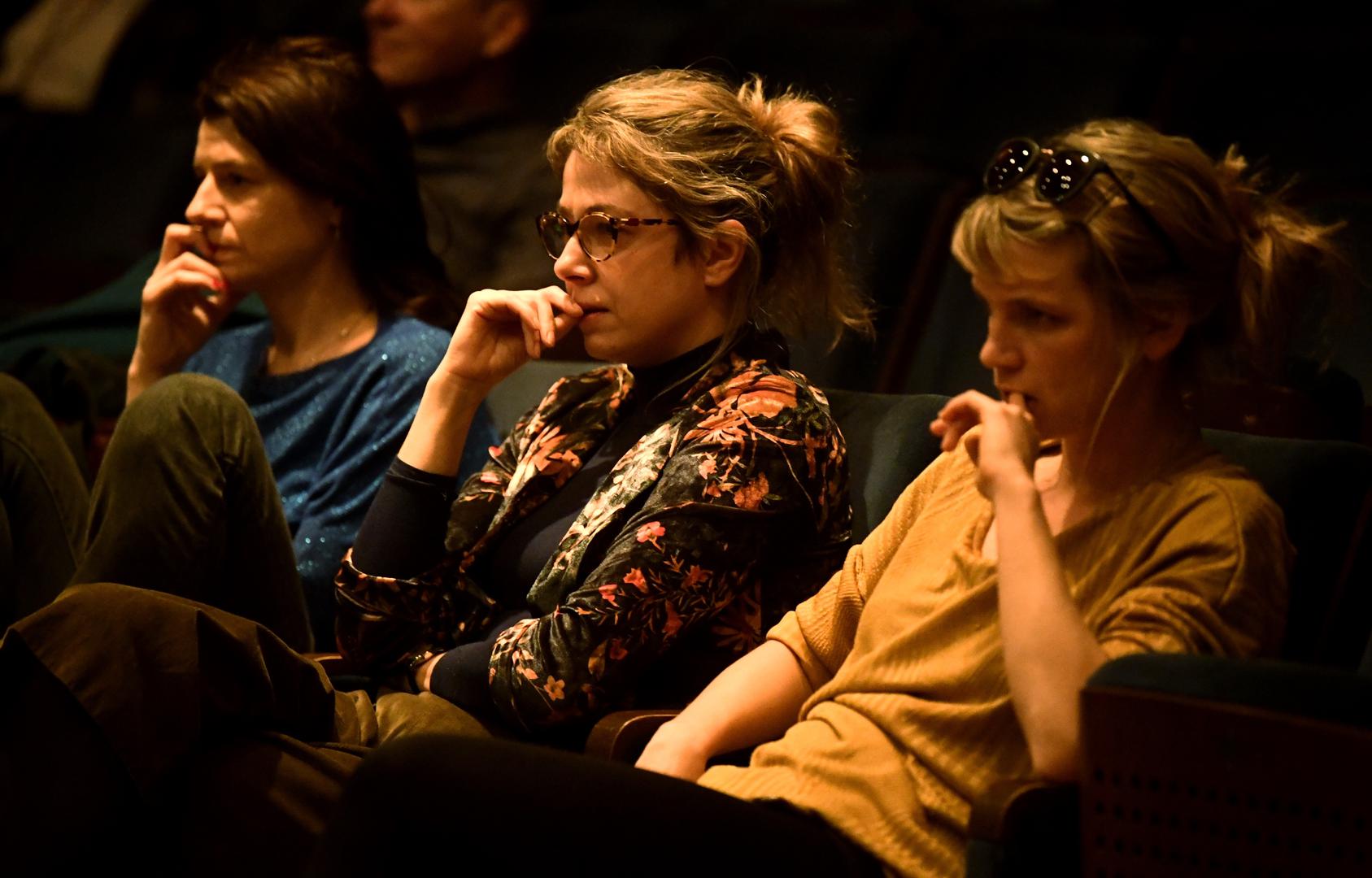 Jelena Kovačić, Ivana Bodrožić i Anica Tomić prvi put gledaju cijelu predstavu