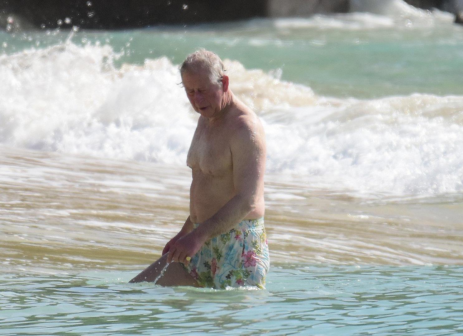 Princ Charles i njegova supruga Camilla odmaraju se na Karibima gdje uživaju u lijepom vremenu, sunčanju i kupanju.