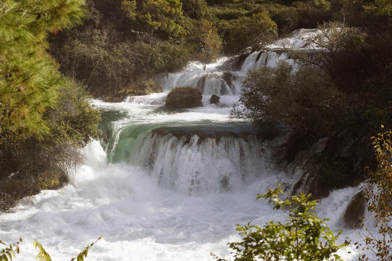 Skradin: Slapovi Krke obiluju vodom nakon dugih kisa