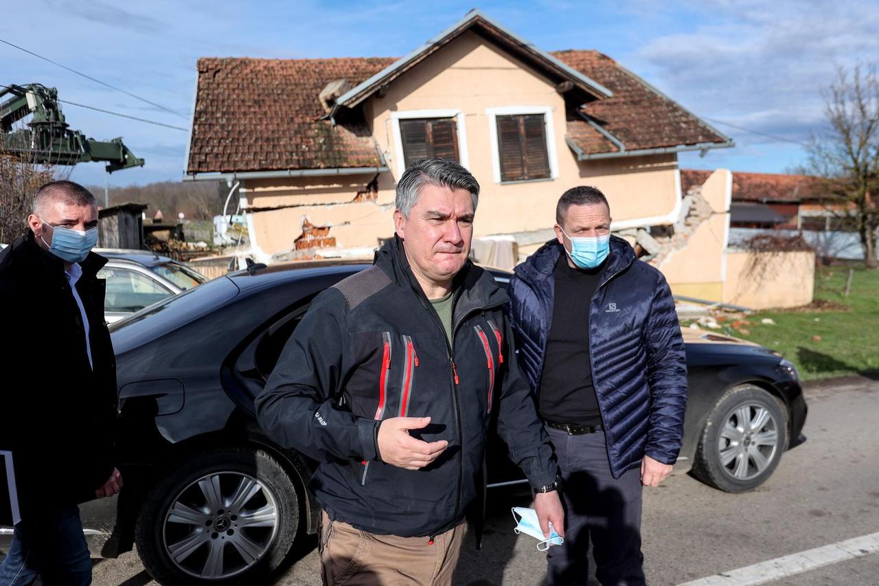 Zoran Milanović obišao Prekopu i razgovarao s mještanima