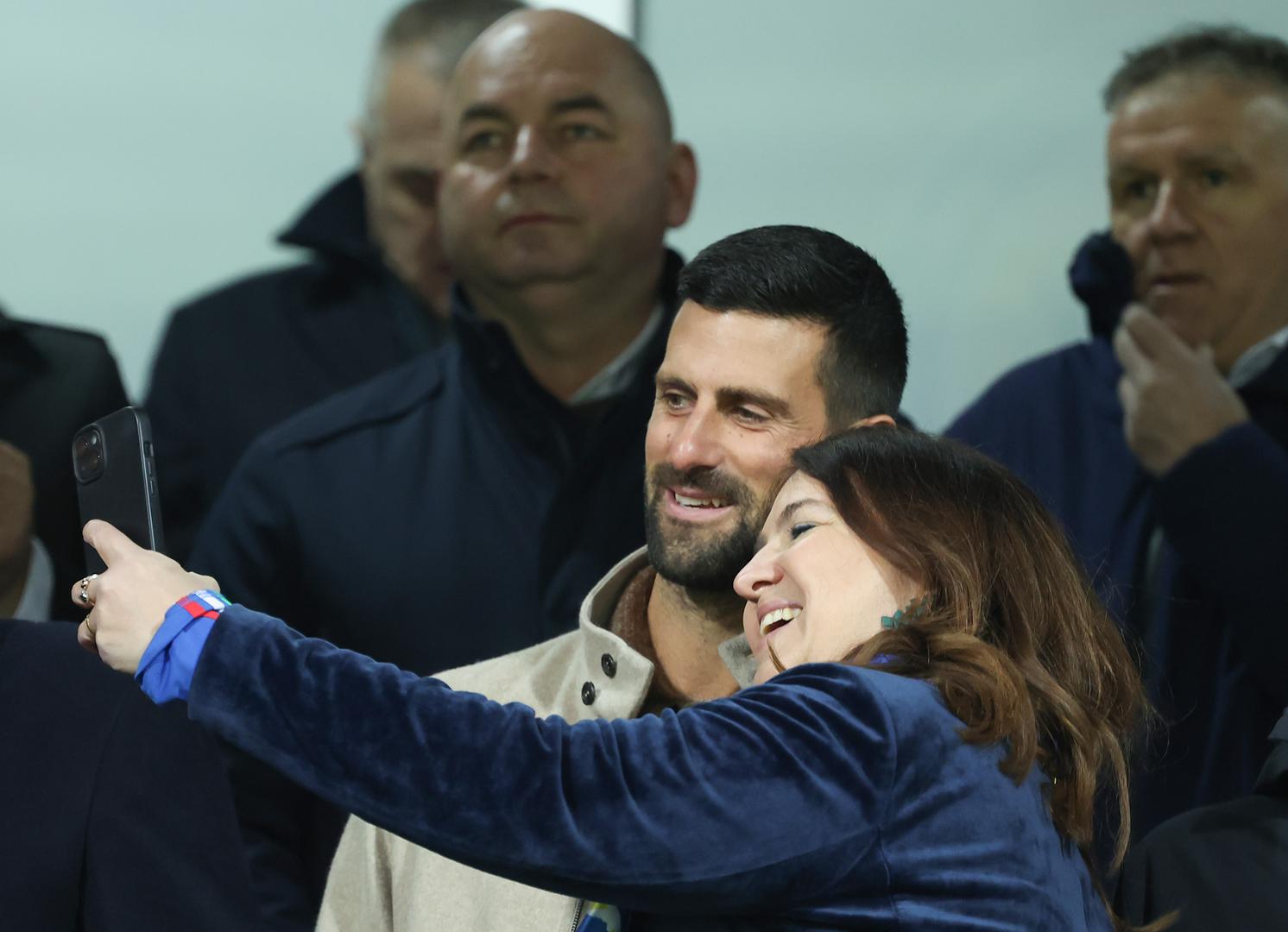 Đoković se fotografirao s navijačima i pozdravio fanove.