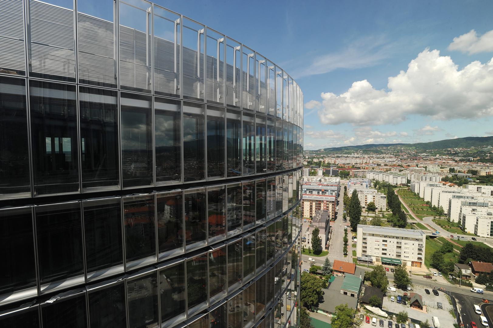 Radovi na izgradnji Sky Officea su započeli 2007., a završeni su 2012. godine. 