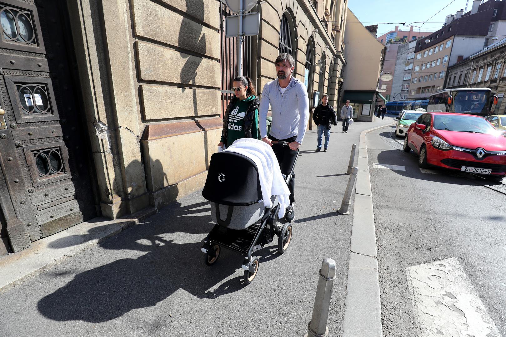 Nives je danas na Instagramu objavila i video iz emisije s njenog Narodnog radija gdje su se kolege malo našalile s njom. 