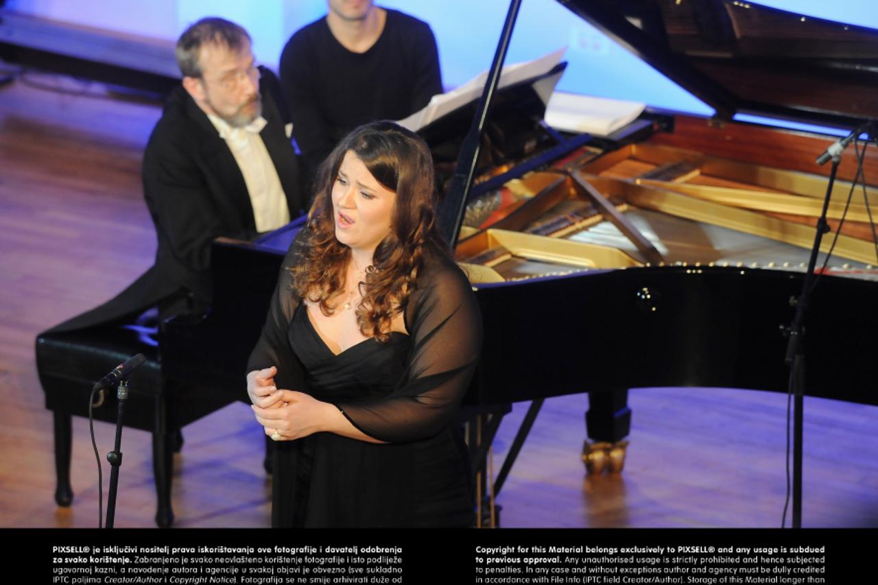 sopranistica evelin novak 