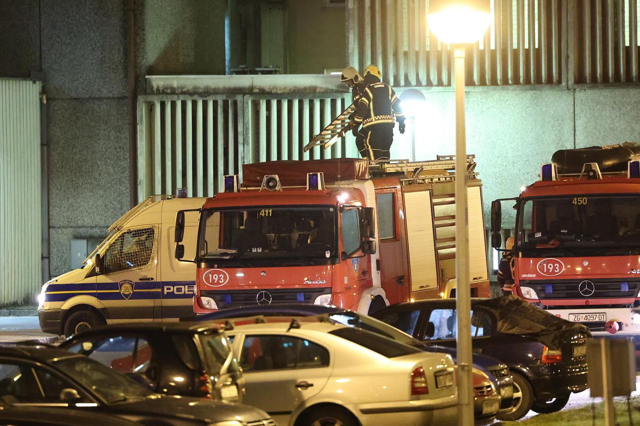 Vatrogasci spašavali odbjeglog zatvorenika čs krova zagrebaćkog zatvora Remetinac