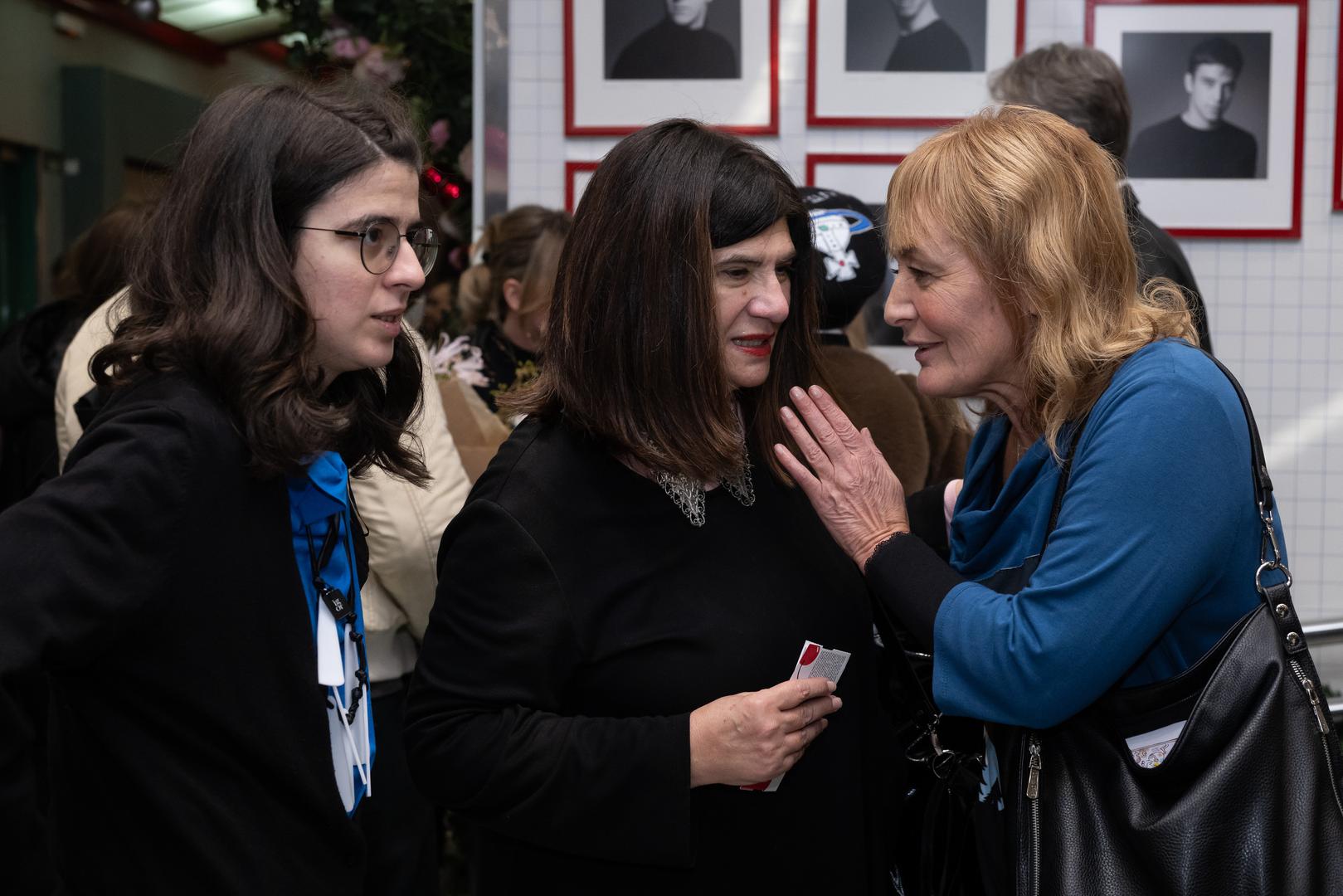 18.12.2024., Zagreb - U gradskom kazalistu Tresnja odrzana je svecana premijera predstave Smogovci prema tekstu Hrvoja Hitreca, u reziji Renea Medveseka. Julijana Matanovic, Sanja Pilic. Photo: Davor Puklavec/PIXSELL