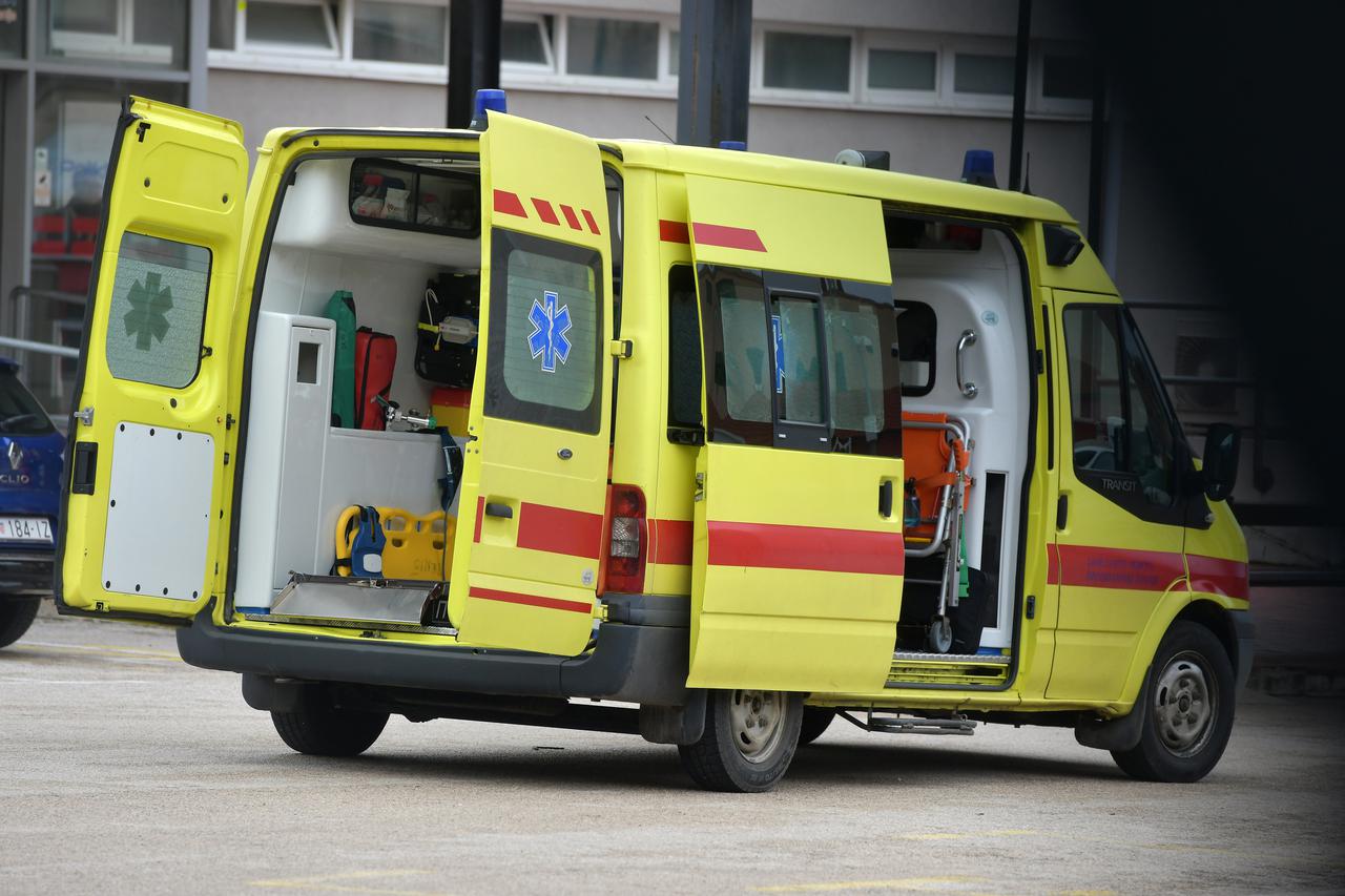 Šibenik: Timovi Hitne medicinske pomo?i imaju svakoga dana pune ruke posla