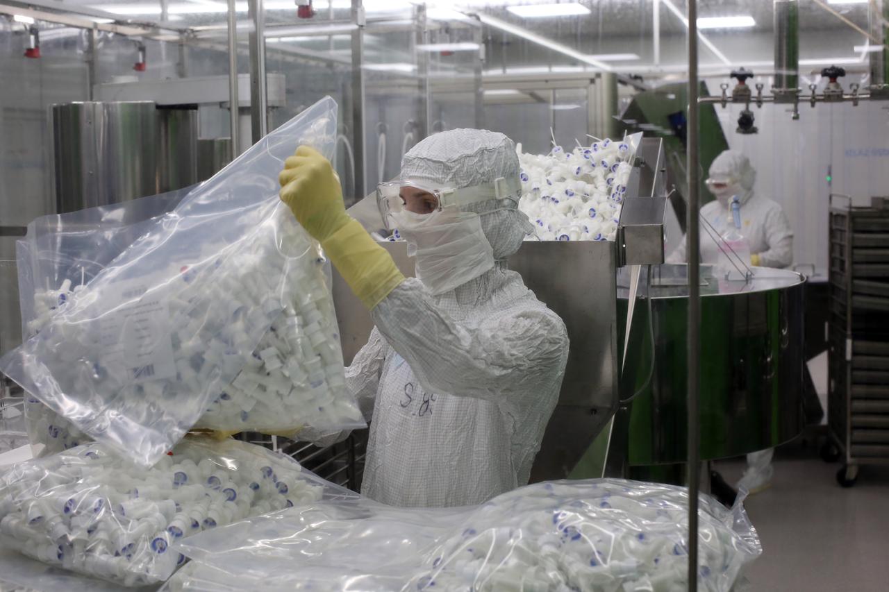 11.04.2017. Rijeka - Jadranski galenski laboratorij JGL na Svilnom pokraj Rijeke.  Photo: Goran Kovacic/PIXSELL