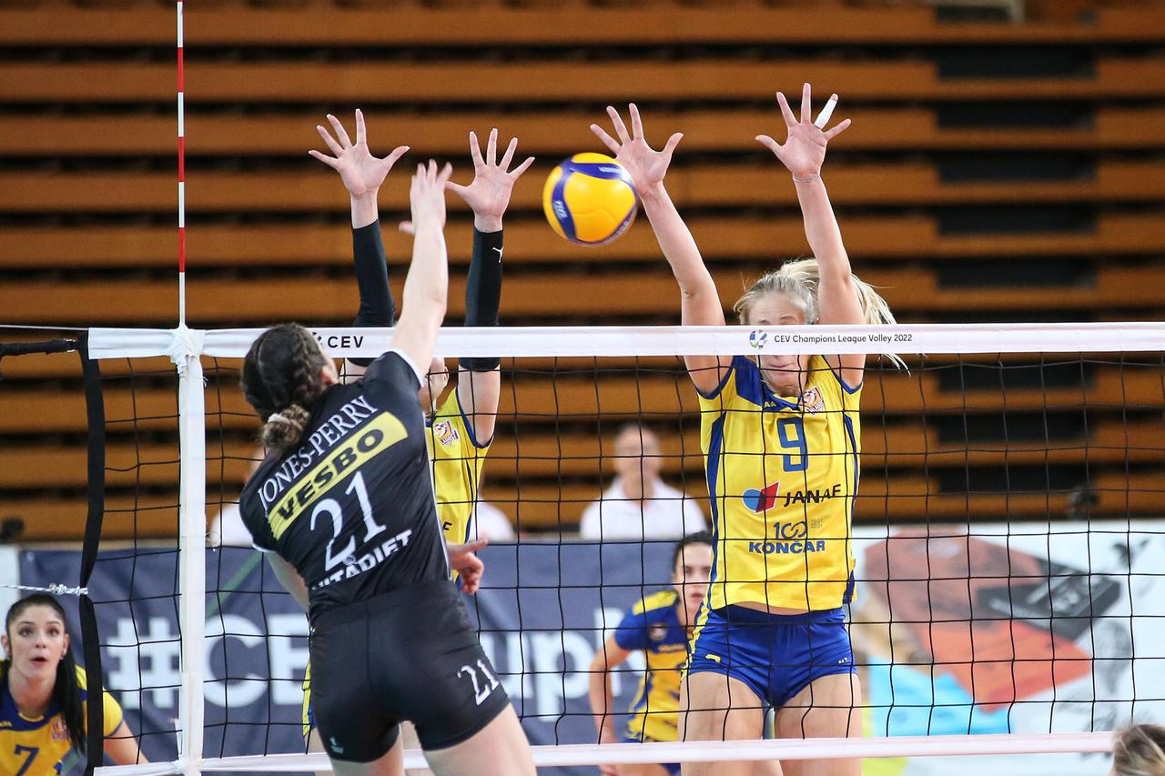 Uzvratna utakmica četvrtfinala CEV Kupa, HAOK Mladost - LKS Commerceone Lodz