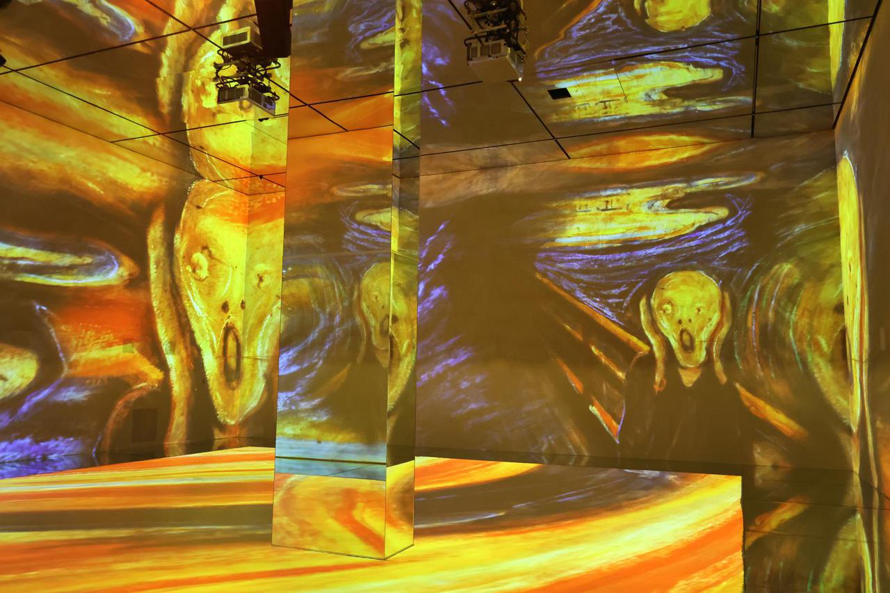 Frameless Press Preview, UK's biggest immersive art experience