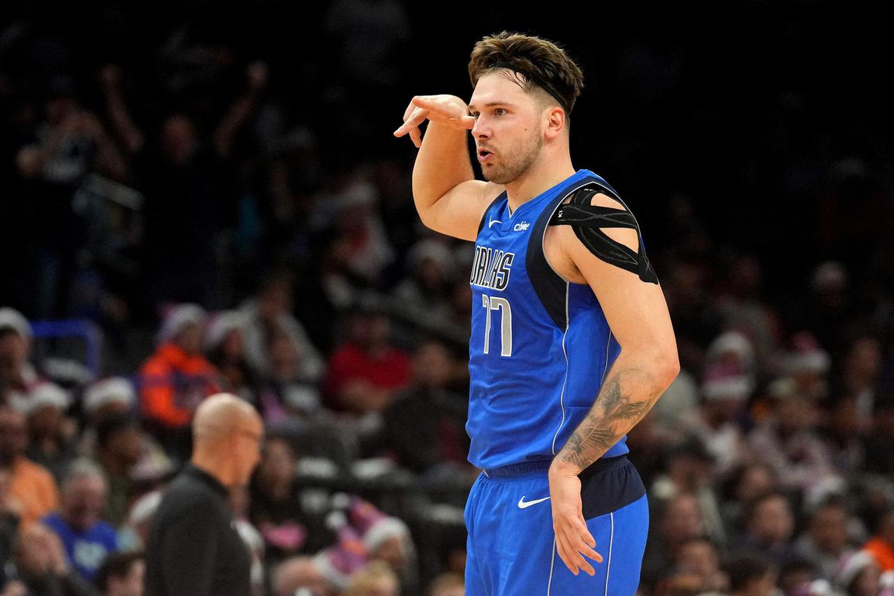 NBA: Dallas Mavericks at Phoenix Suns