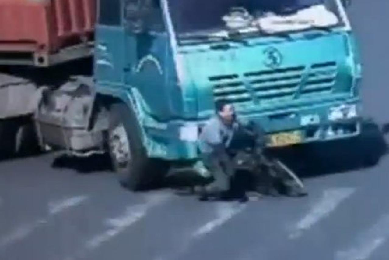 Kinez,kamion,nesreća