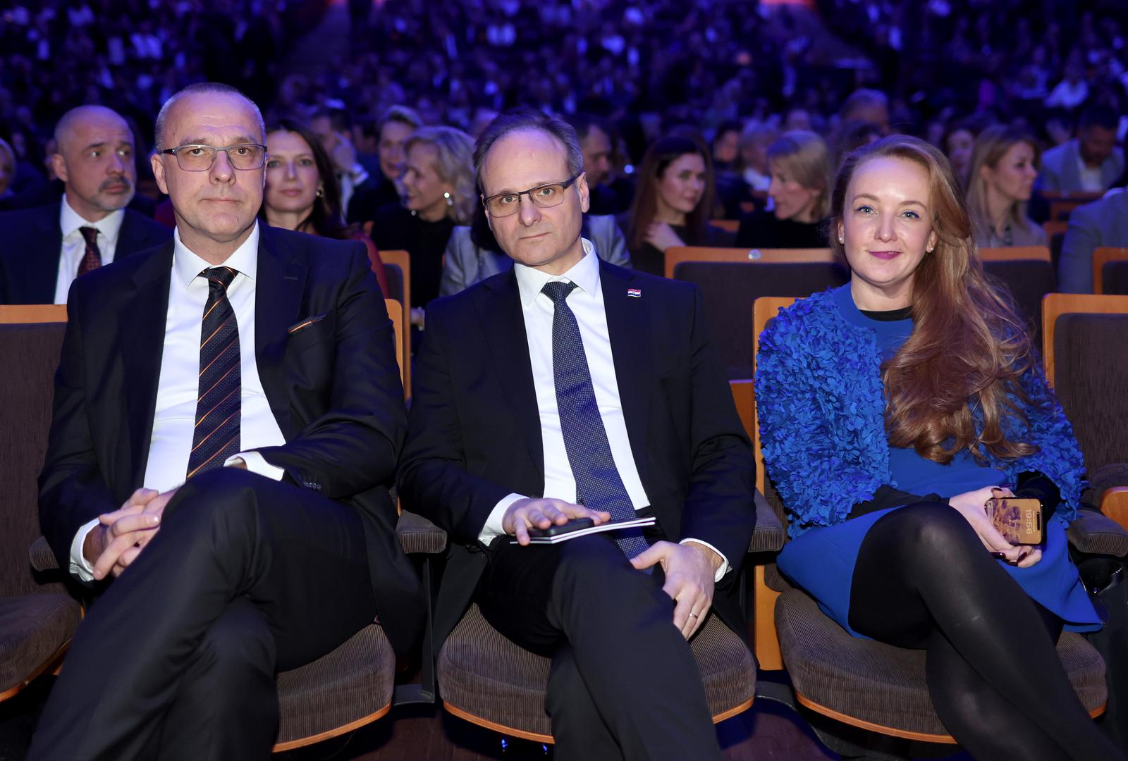 Davor Tomašković, Zvonimir Frka Petešić