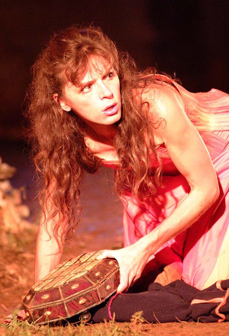 13.08.2002., Pula - Mira Furlan tijekom predstave u Puli.r"nPhoto: Dusko Marusic/PIXSELL