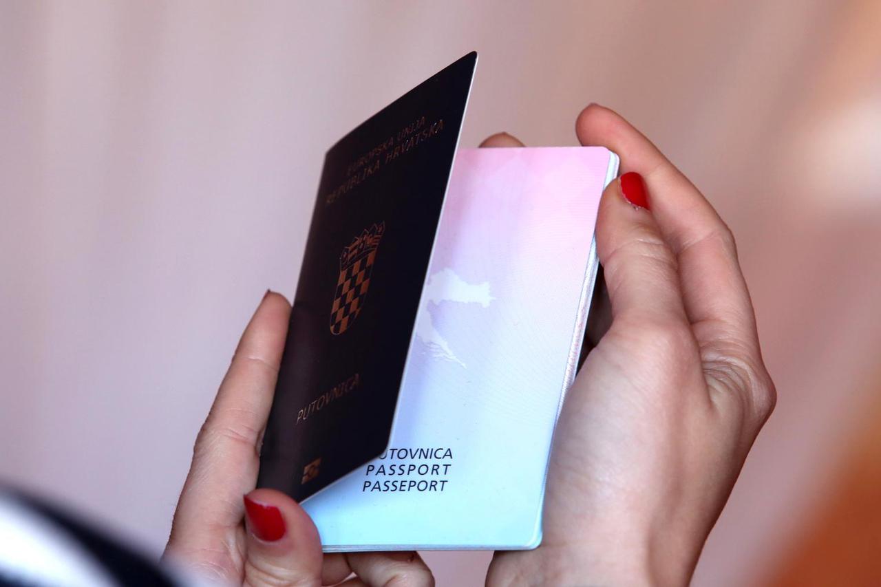 Od 01. sije?nja 2018. zahtjev za izradu nove putovnice mo?i ?e se predati elektroni?kim putem