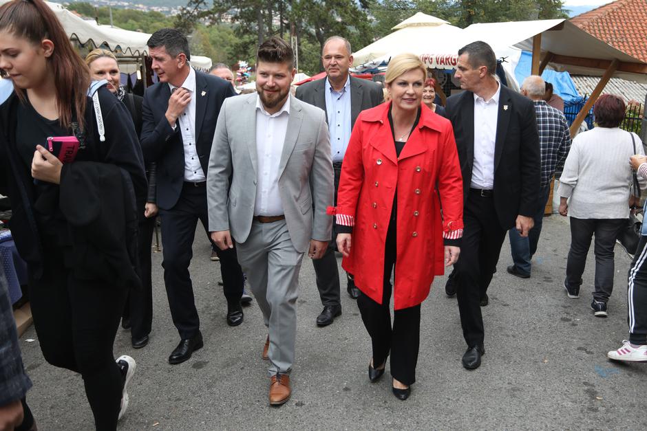 Kolinda Grabar-Kitarović posjetila je manifestaciju Bela nedeja u Kastvu