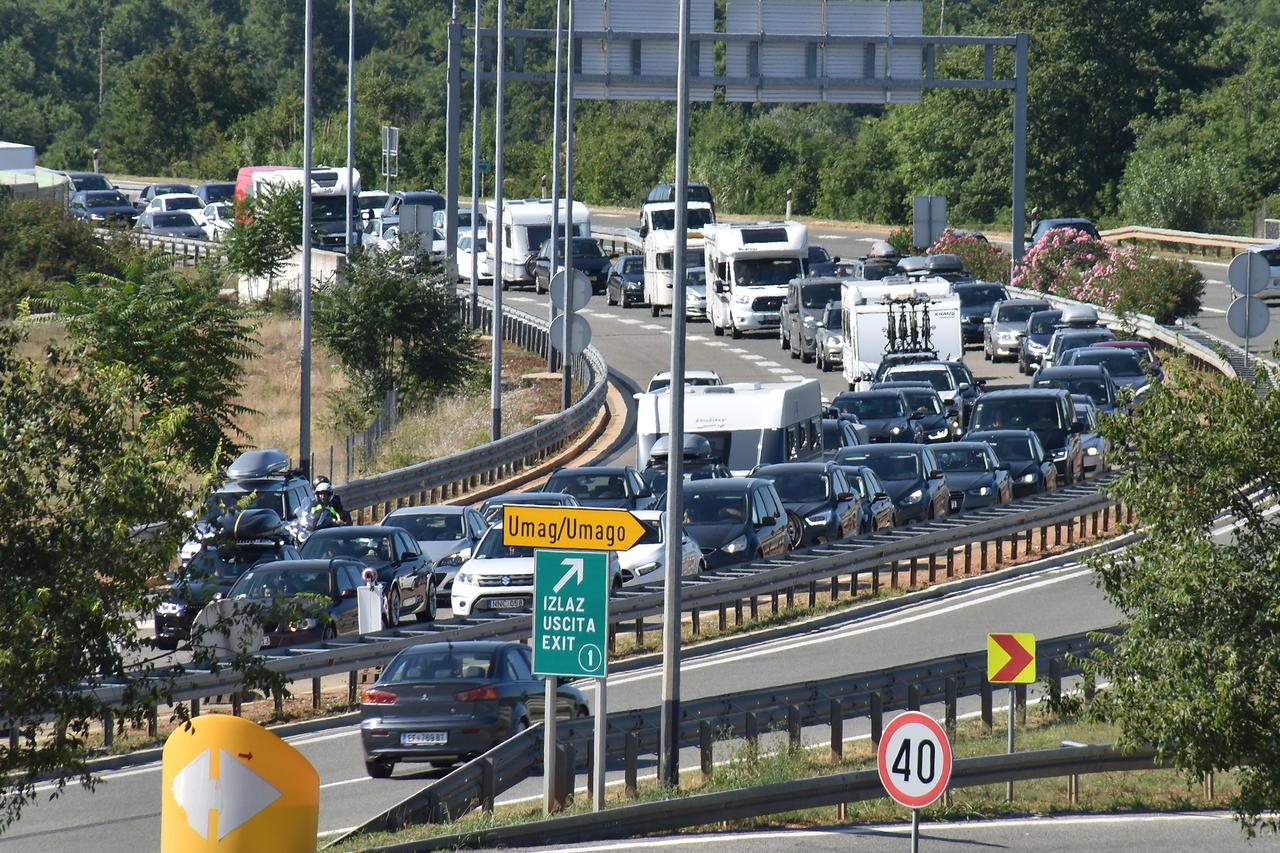 Na cijeloj djonici Istarskog ipsilona od Buja do Pule pojacan promet u oba smjera.