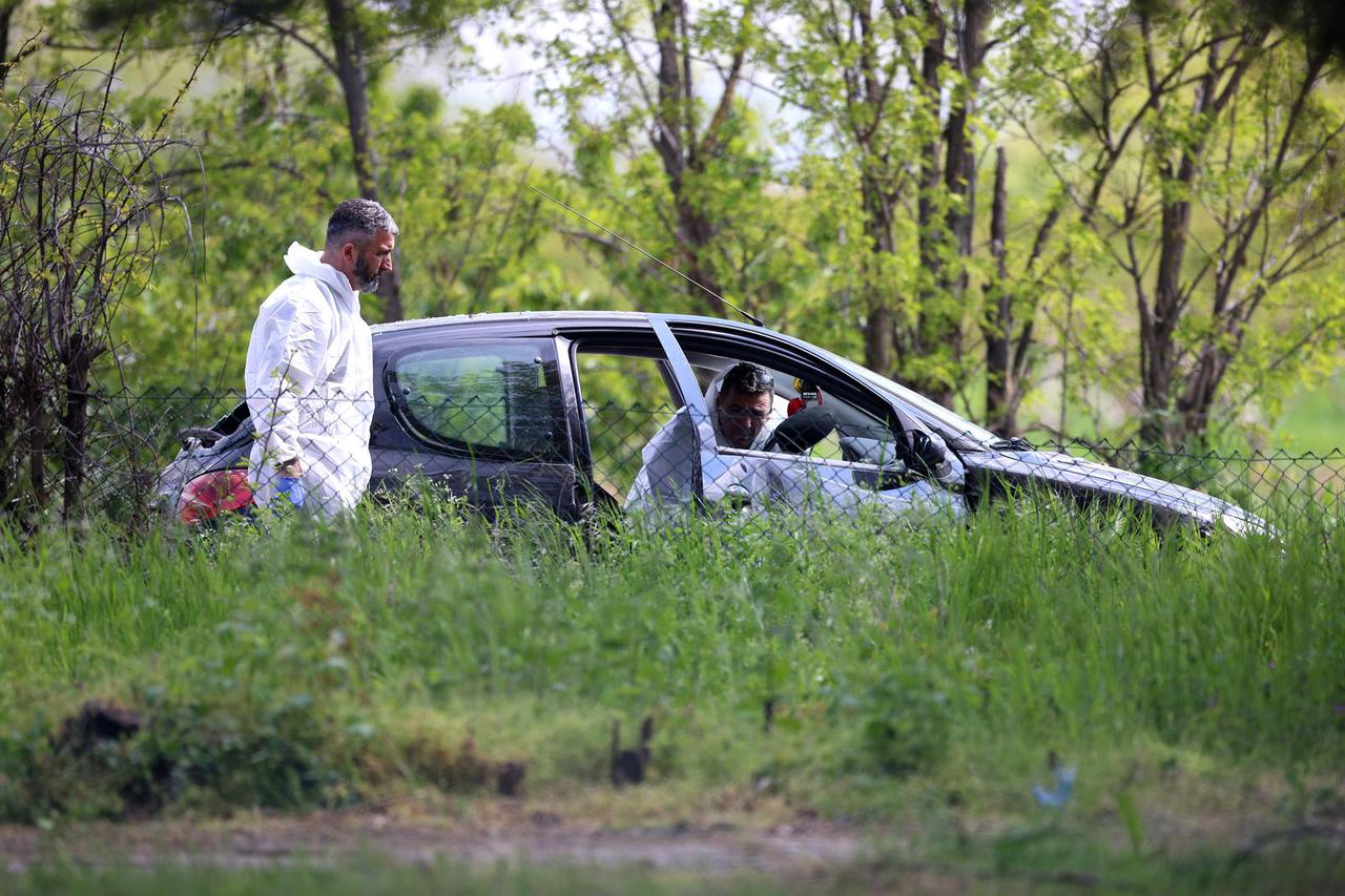 Dubona: Policijski očevid u mjestu gdje je nekoliko osoba ubijeno