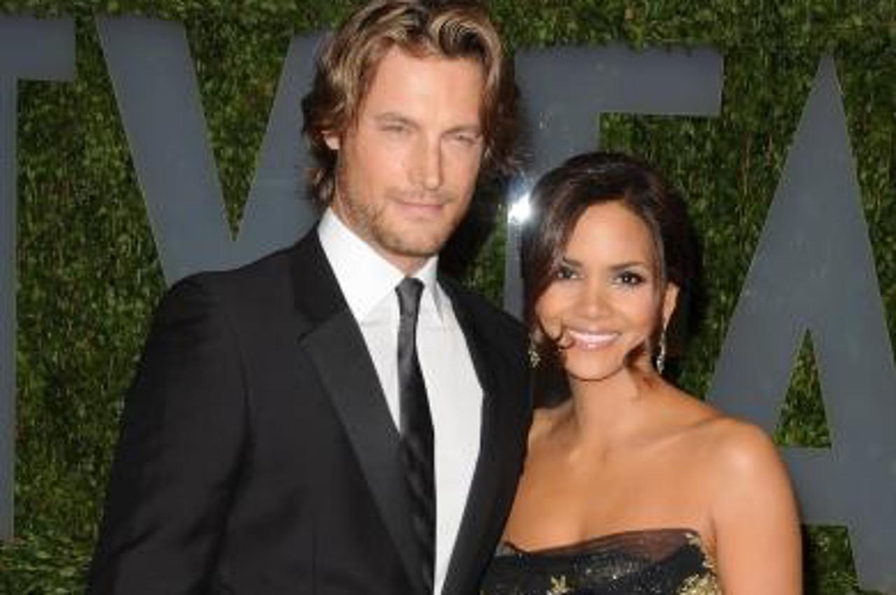 'Vanity Fair Oscar Party 2009 - Los Angeles Halle Berry and Gabriel Aubry at the Vanity Fair Oscar Party 2009 held at the Sunset Tower Hotel in West Hollywood, CA.'