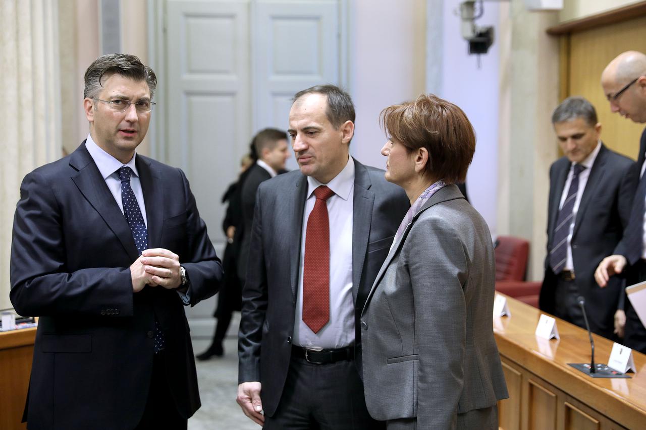 10.12.2016., Zagreb - Sabor je drugu sjednicu nastavio raspravom o prijedlogu Drzavnog proracuna Republike Hrvatske za 2017. godinu i projekcijama za 2018. i 2019. godinu. Andrej Plenkovic, Slaven Dobrovic, Martina Dalic.  Photo: Patrik Macek/PIXSELL