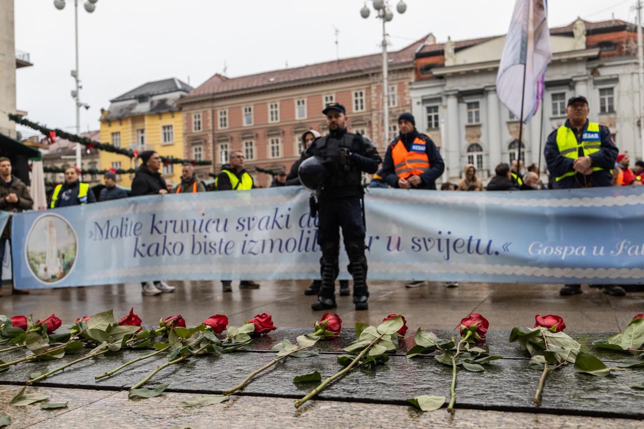 Zagreb: Performans „Tiha misa“ umjetnice Arijane Lekić-Fridrih