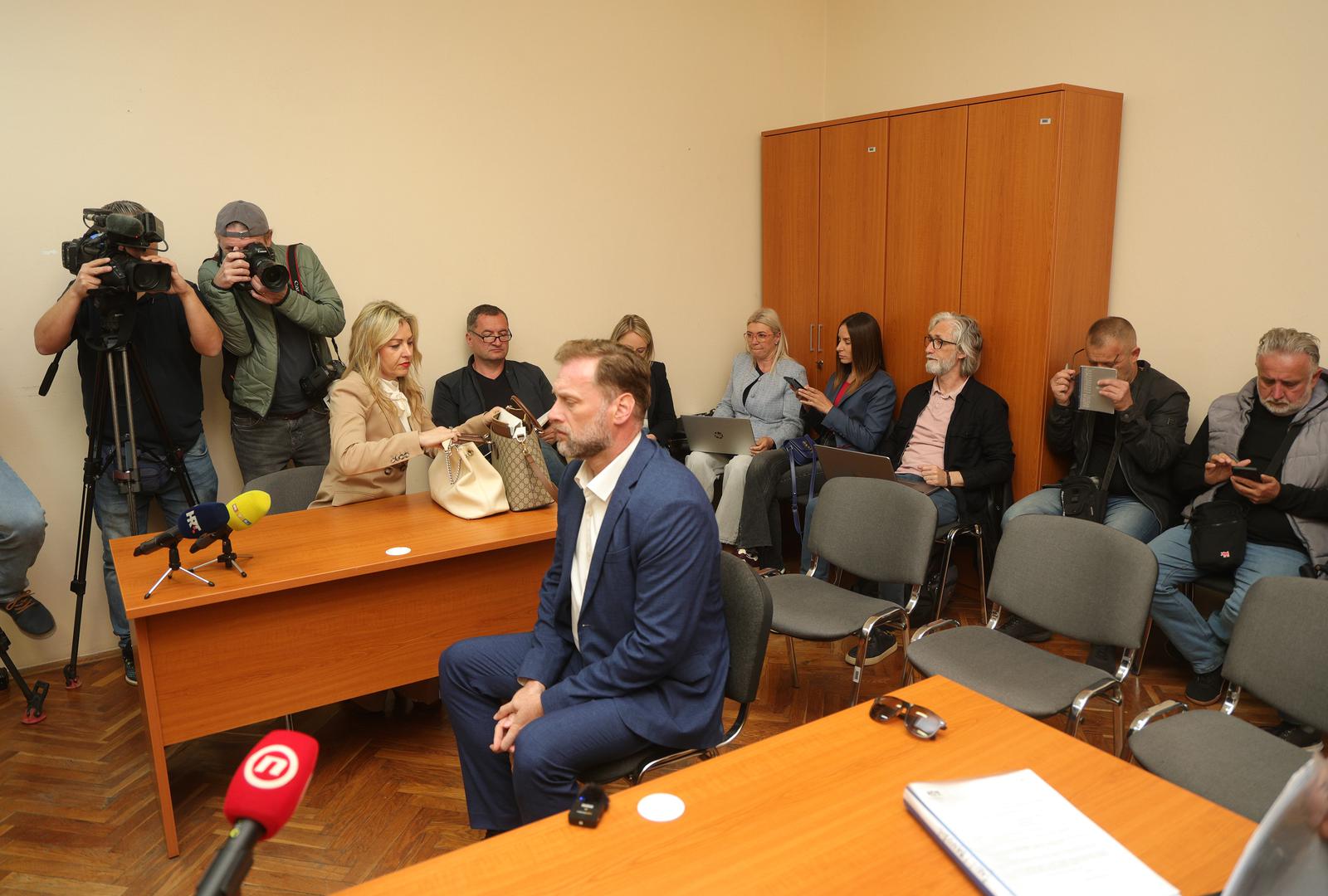 14.05.2025., Vinkovci - Zapocelo je sudjenje bivsem ministru Mariju Banozicu zbog izazivanja prometne nesrece 11. studenog 2023. godine u kojoj je na cesti izmedju Vinkovaca i Zupanje poginuo 41-godisnji otac dvoje djece. Photo: Borna jaksic/PIXSELL