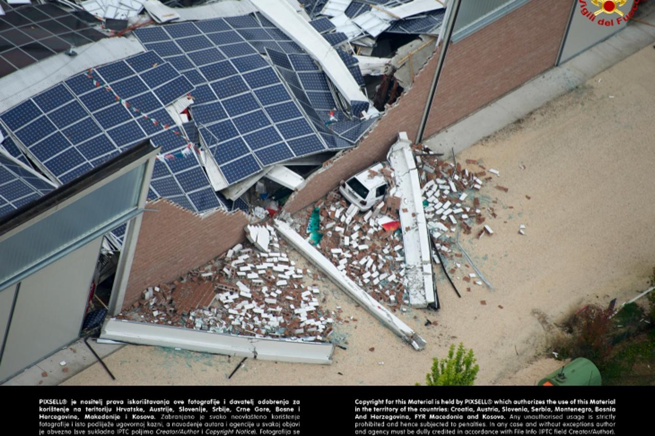 'Second Earhquake in Emilia, Hi resolution Panoramic pictures made by the firefighters on the  earthquake zone Nella foto: capannone di una ditta distrutto. Si tratta della Ursa di Stellata di Bondeno