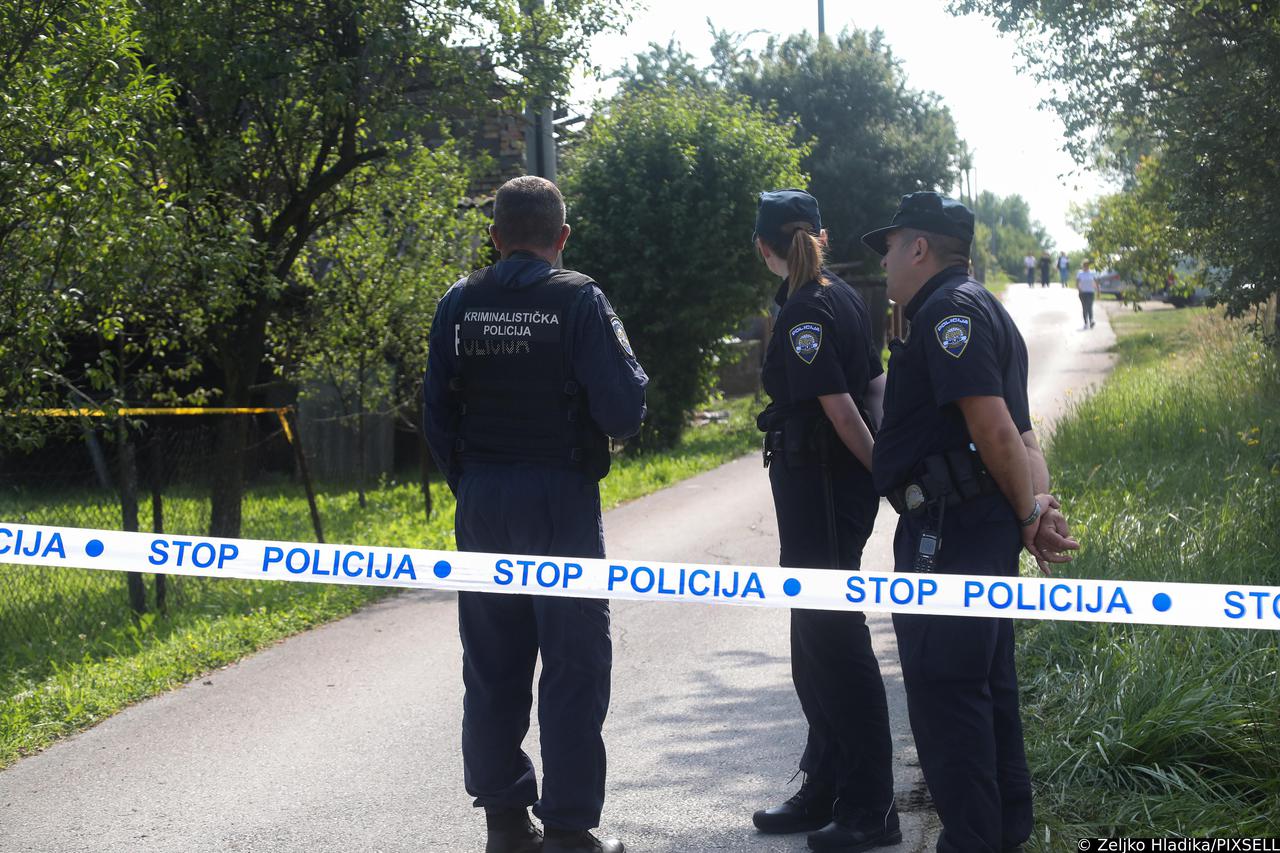Sisak: Policija obavlja očevid na mjestu sinoćne pucnjave