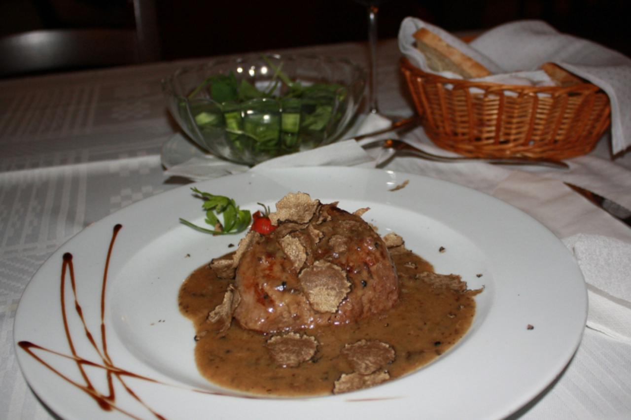 'umag01_nnn_unu_090812'