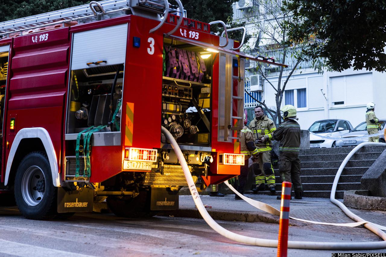 Split: Vatrogasci ugasili požar u stambenoj zgradi